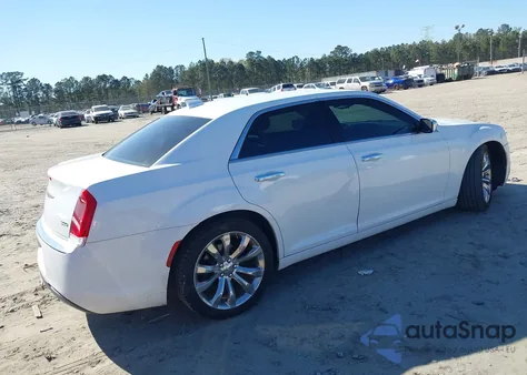 2019 Chrysler 300 Limited z USA, uszkodzony, nr VIN 2C3CCAEG3KH536492